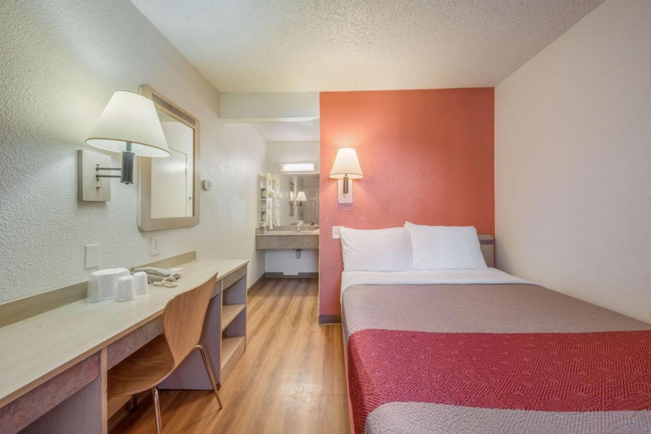 Hotel 6-fairfield, Ca - North