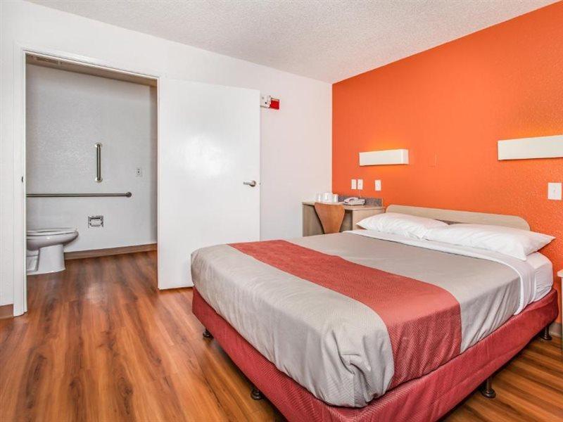 6-fairfield, Ca - North Hotel